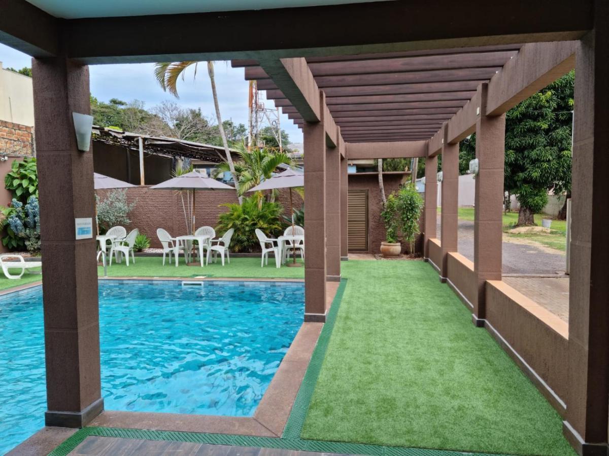 Hotel Rouver فوز دو إيغواسو المظهر الخارجي الصورة