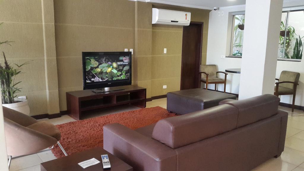 Hotel Rouver فوز دو إيغواسو المظهر الخارجي الصورة